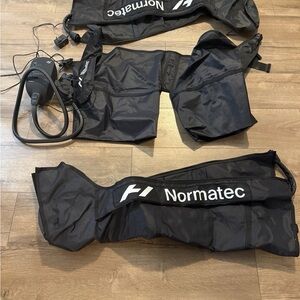 Normatec 3 Air Compression Recovery System Legs + Hips + Battery, Standard Size